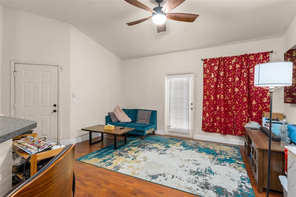 En Venta: $142,000 (1 camas, 1 baños, 713 Pies cuadrados)