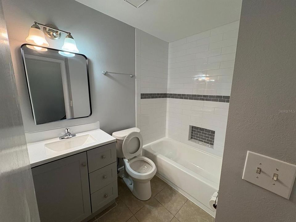 For Sale: $229,000 (2 beds, 3 baths, 1184 Square Feet)