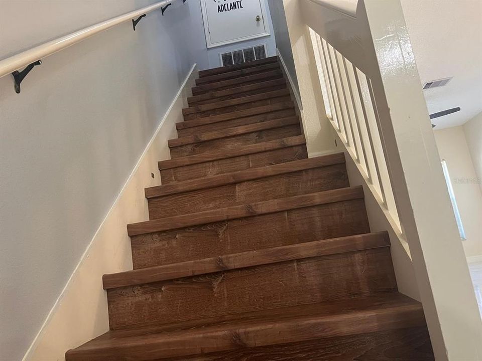 На продажу: $229,000 (2 спален, 3 ванн, 1184 Квадратных фут)