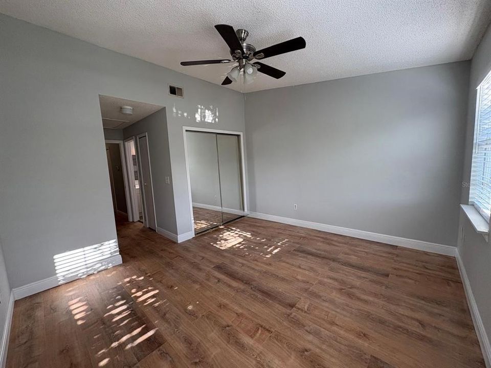 For Sale: $229,000 (2 beds, 3 baths, 1184 Square Feet)