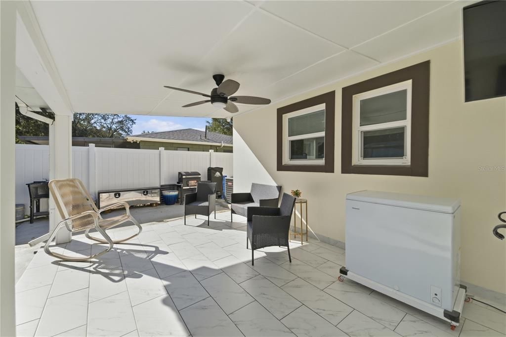 Active With Contract: $365,000 (3 beds, 2 baths, 1374 Square Feet)