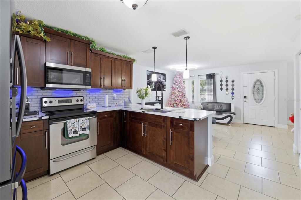 Active With Contract: $365,000 (3 beds, 2 baths, 1374 Square Feet)