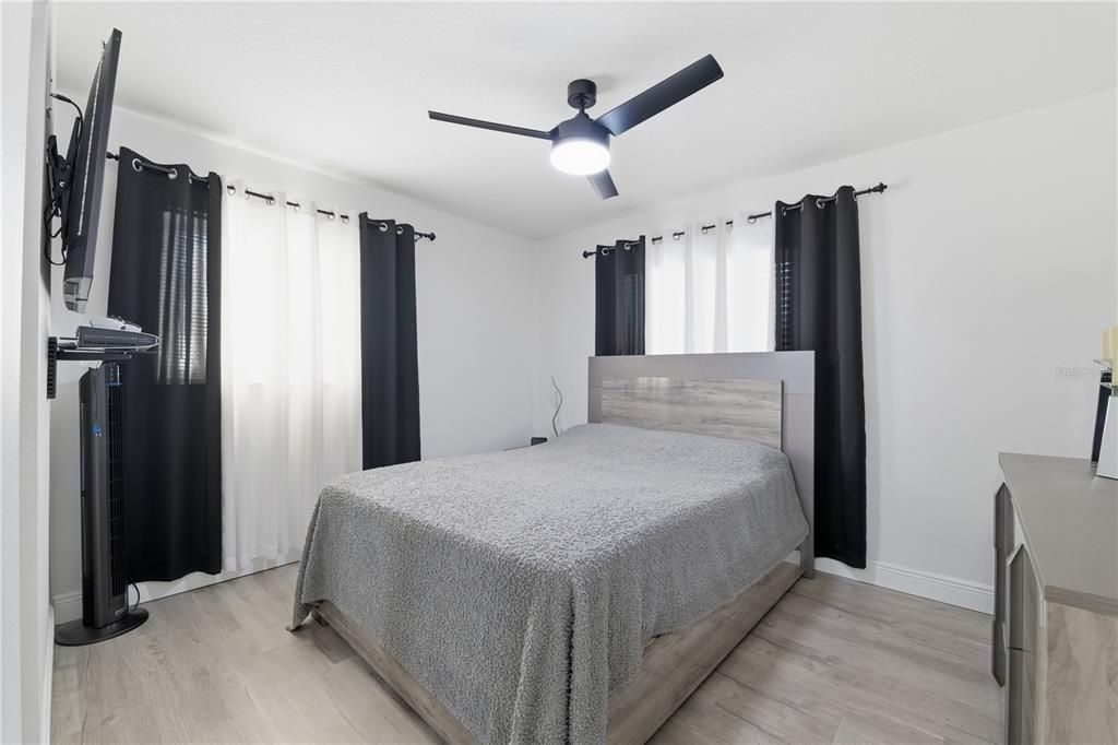 Active With Contract: $365,000 (3 beds, 2 baths, 1374 Square Feet)