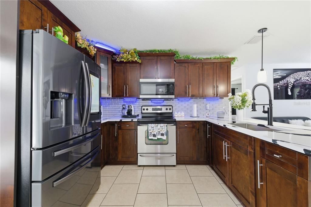 Active With Contract: $365,000 (3 beds, 2 baths, 1374 Square Feet)