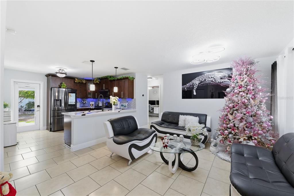 Active With Contract: $365,000 (3 beds, 2 baths, 1374 Square Feet)