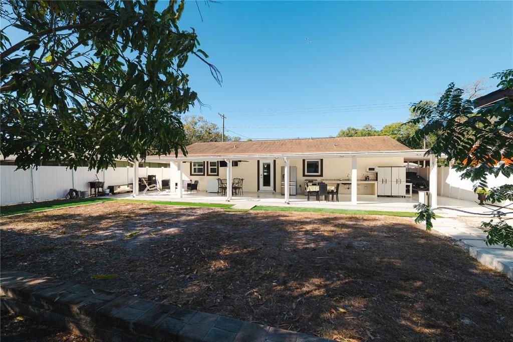 Active With Contract: $365,000 (3 beds, 2 baths, 1374 Square Feet)