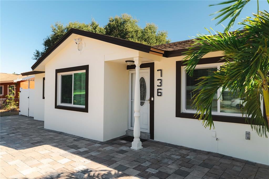 Active With Contract: $365,000 (3 beds, 2 baths, 1374 Square Feet)