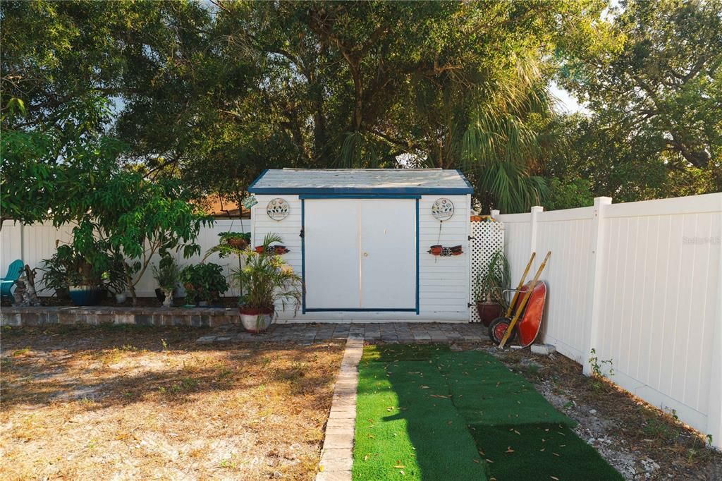 Active With Contract: $365,000 (3 beds, 2 baths, 1374 Square Feet)