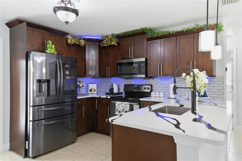 Active With Contract: $365,000 (3 beds, 2 baths, 1374 Square Feet)