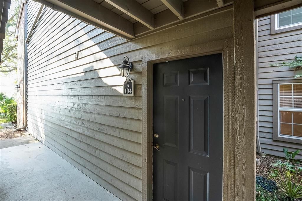 For Rent: $2,000 (2 beds, 2 baths, 946 Square Feet)