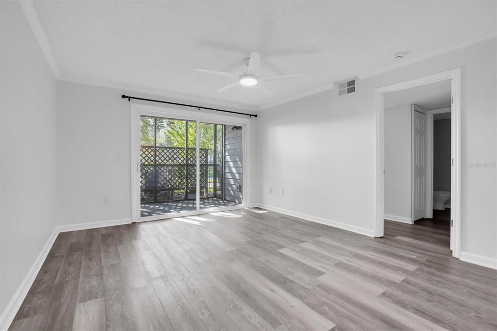 For Rent: $2,000 (2 beds, 2 baths, 946 Square Feet)