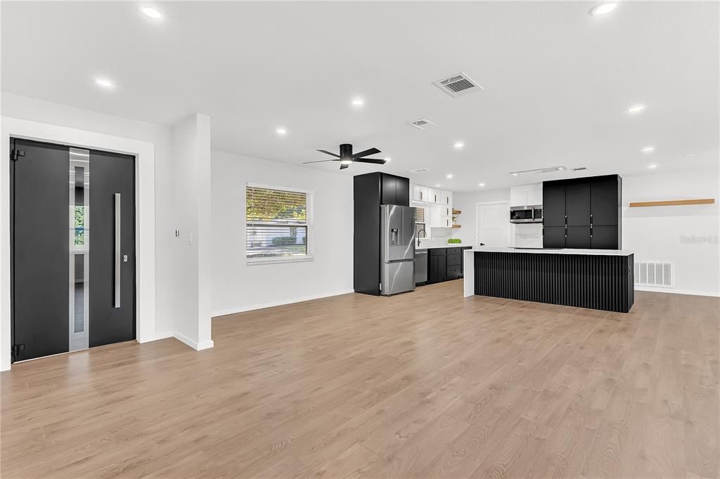 For Sale: $639,000 (3 beds, 2 baths, 1619 Square Feet)