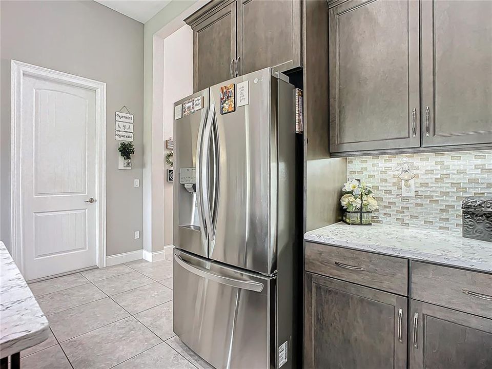 待售: $750,000 (4 贝兹, 3 浴室, 2625 平方英尺)