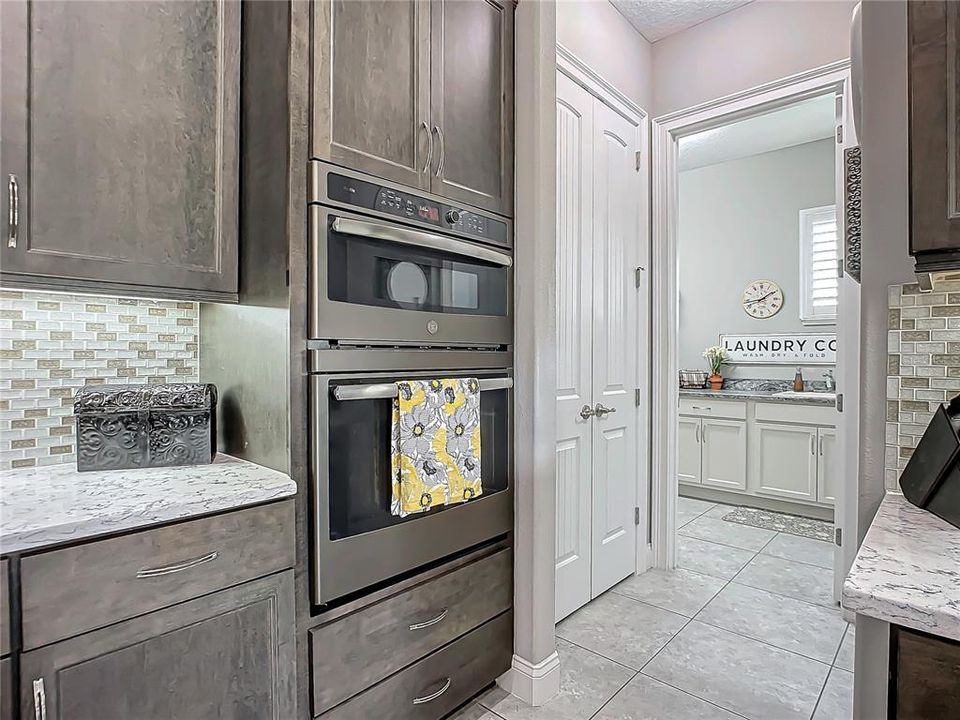 待售: $750,000 (4 贝兹, 3 浴室, 2625 平方英尺)