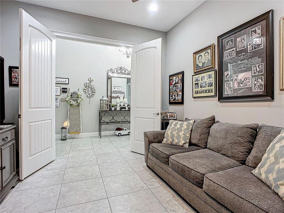 待售: $750,000 (4 贝兹, 3 浴室, 2625 平方英尺)