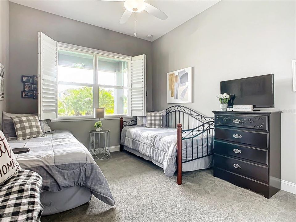 待售: $750,000 (4 贝兹, 3 浴室, 2625 平方英尺)