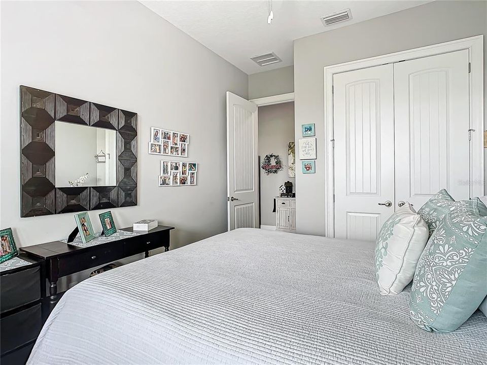 待售: $750,000 (4 贝兹, 3 浴室, 2625 平方英尺)