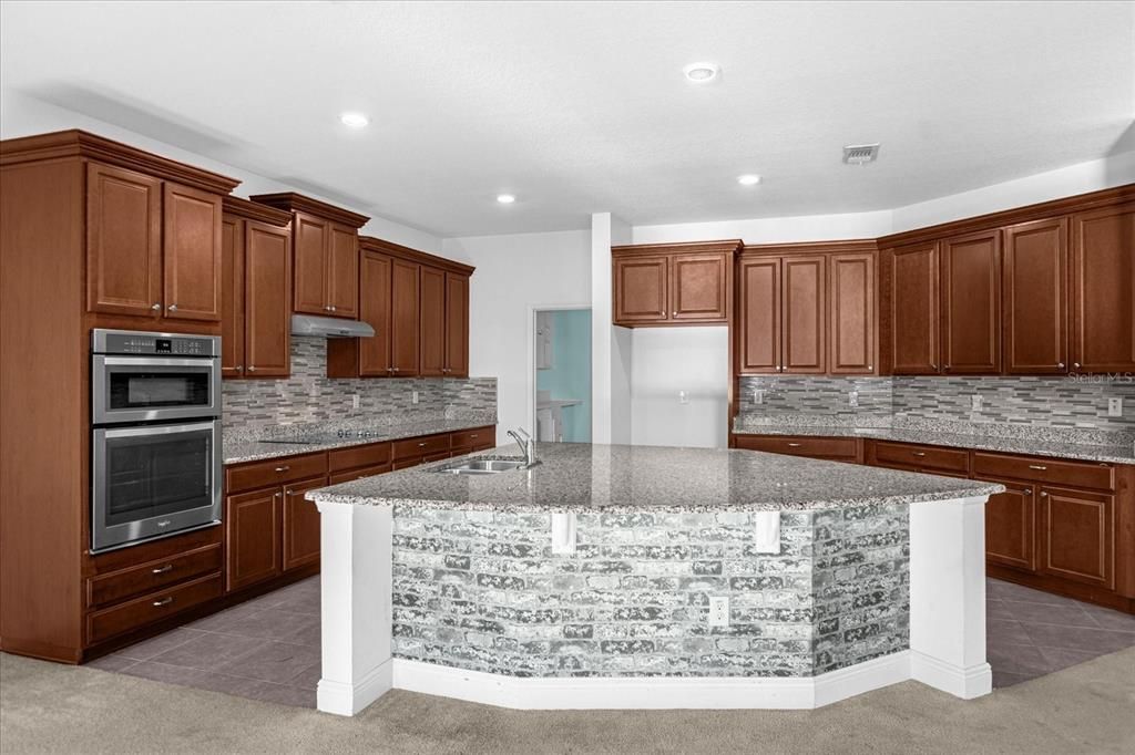 На продажу: $530,000 (3 спален, 2 ванн, 2566 Квадратных фут)