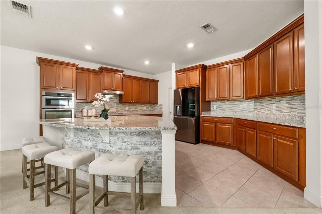 На продажу: $530,000 (3 спален, 2 ванн, 2566 Квадратных фут)