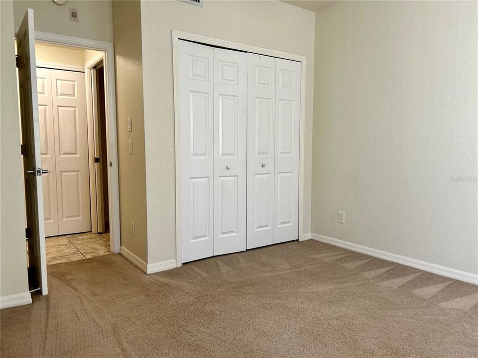 В аренду: $1,275 (2 спален, 2 ванн, 13332 Квадратных фут)