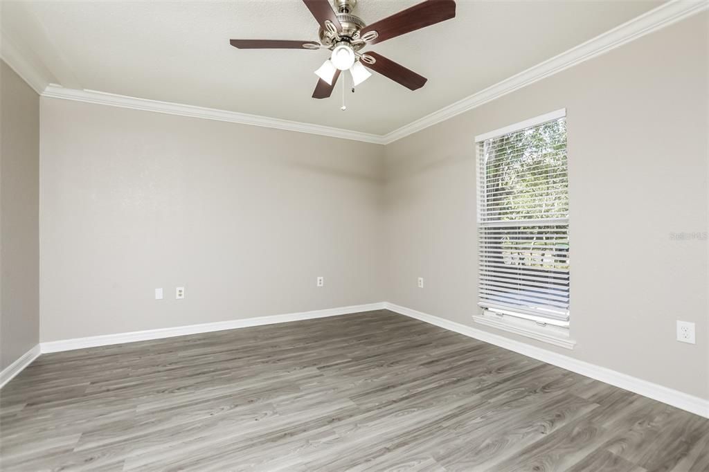 出租: $2,210 (5 贝兹, 2 浴室, 1710 平方英尺)