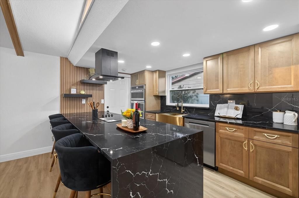 На продажу: $485,000 (3 спален, 2 ванн, 1614 Квадратных фут)