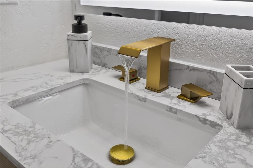 На продажу: $485,000 (3 спален, 2 ванн, 1614 Квадратных фут)