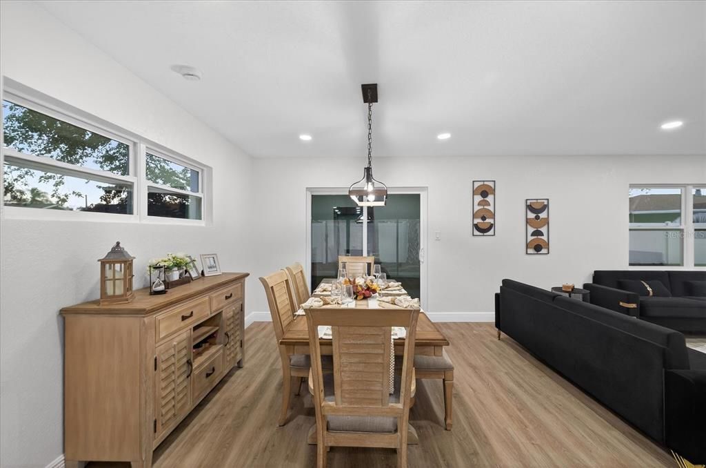 На продажу: $485,000 (3 спален, 2 ванн, 1614 Квадратных фут)