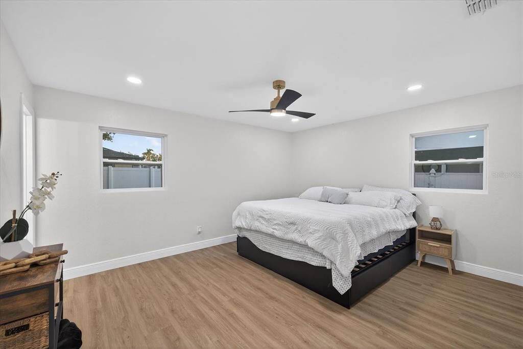 На продажу: $485,000 (3 спален, 2 ванн, 1614 Квадратных фут)