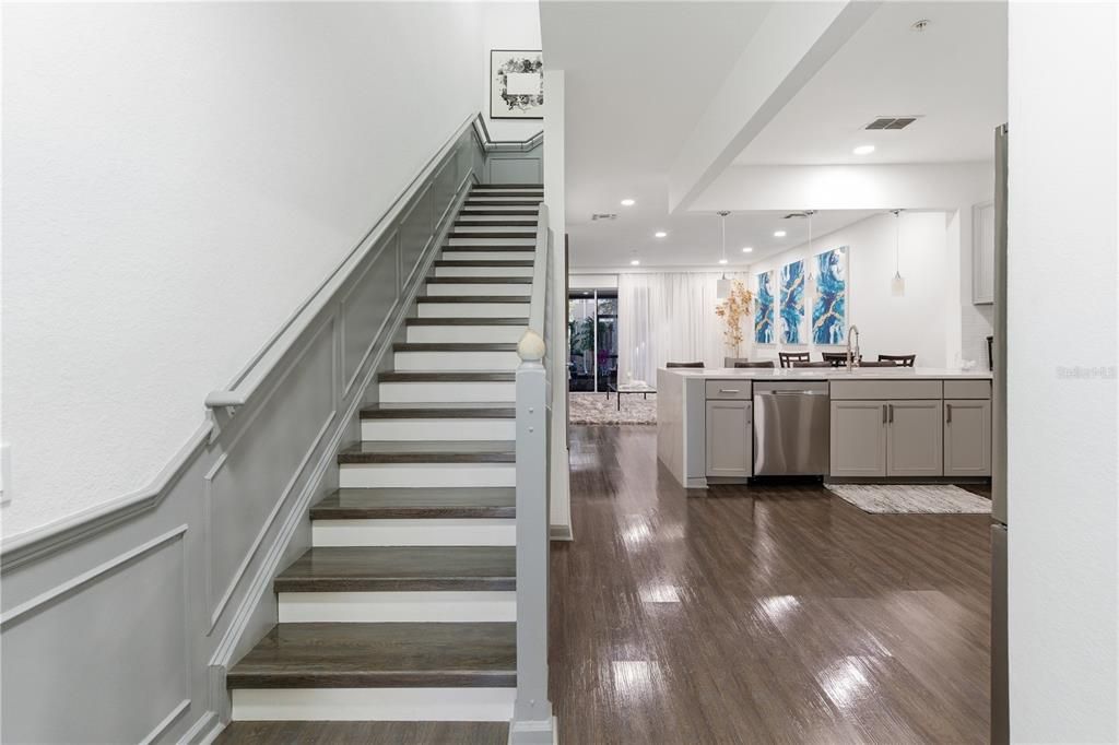 待售: $295,000 (2 贝兹, 2 浴室, 1546 平方英尺)