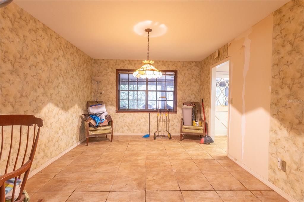 En Venta: $575,000 (5 camas, 3 baños, 2060 Pies cuadrados)