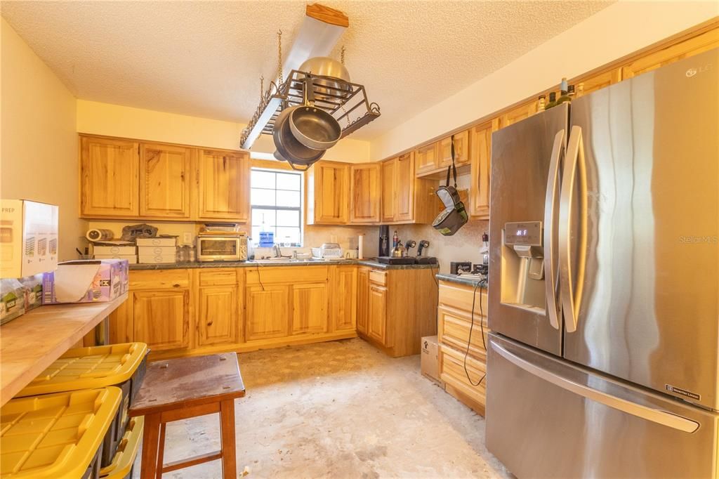 En Venta: $575,000 (5 camas, 3 baños, 2060 Pies cuadrados)