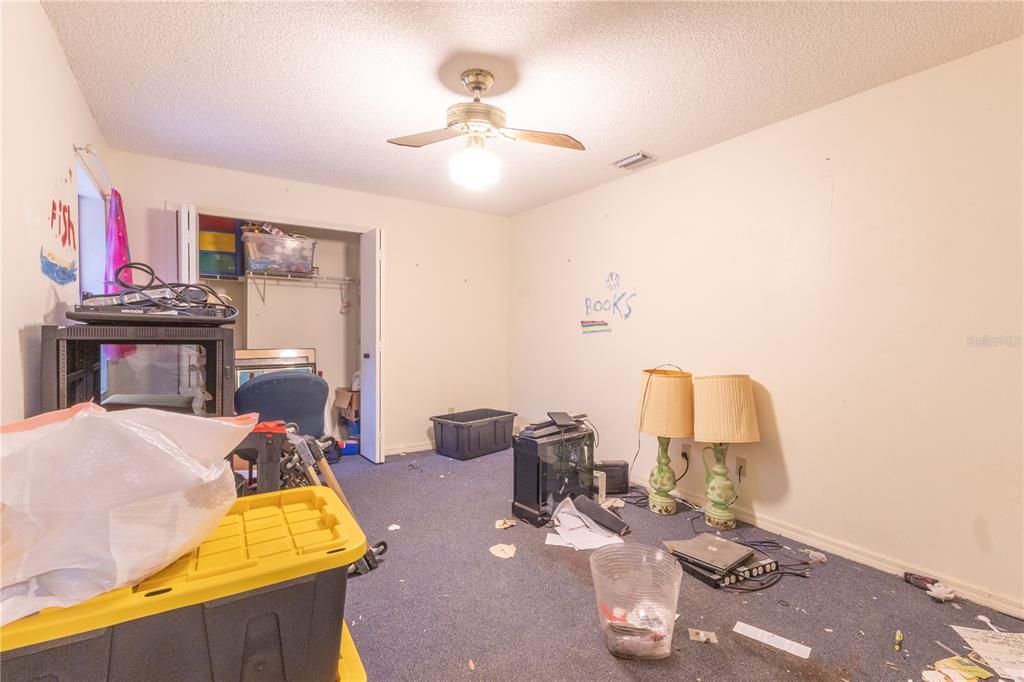 En Venta: $575,000 (5 camas, 3 baños, 2060 Pies cuadrados)