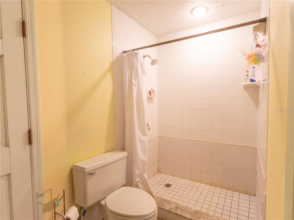 En Venta: $575,000 (5 camas, 3 baños, 2060 Pies cuadrados)