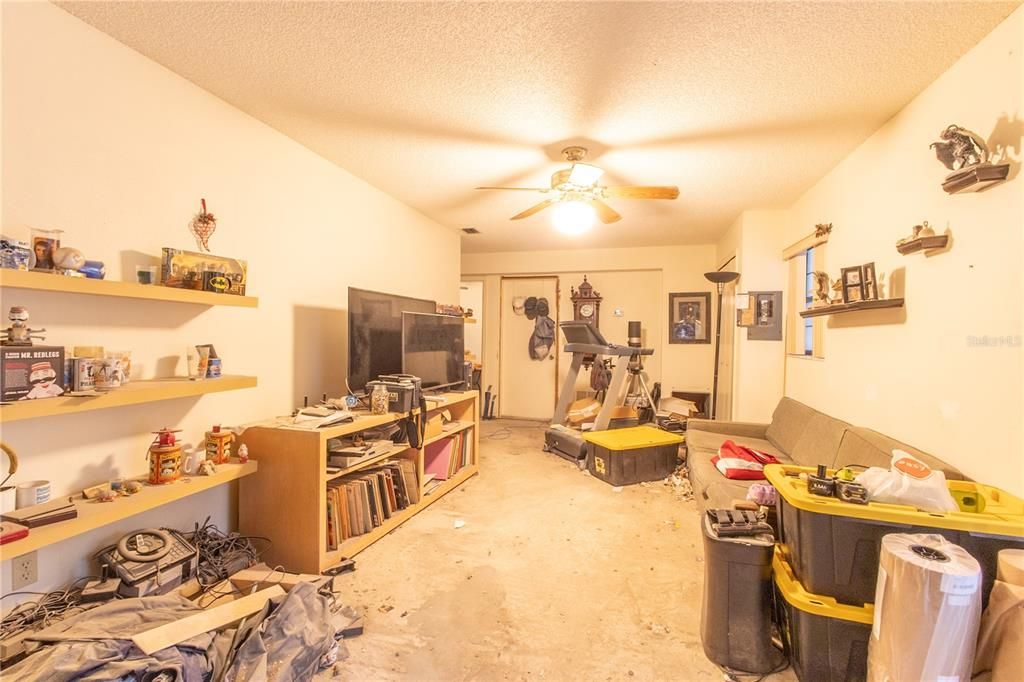 En Venta: $575,000 (5 camas, 3 baños, 2060 Pies cuadrados)