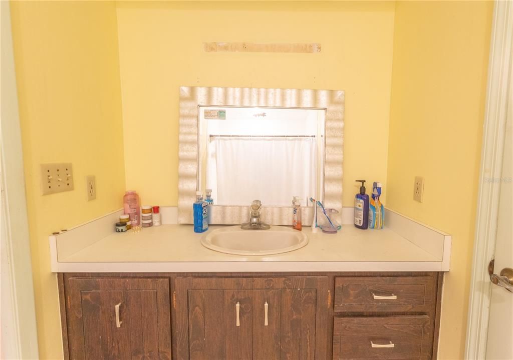 En Venta: $575,000 (5 camas, 3 baños, 2060 Pies cuadrados)