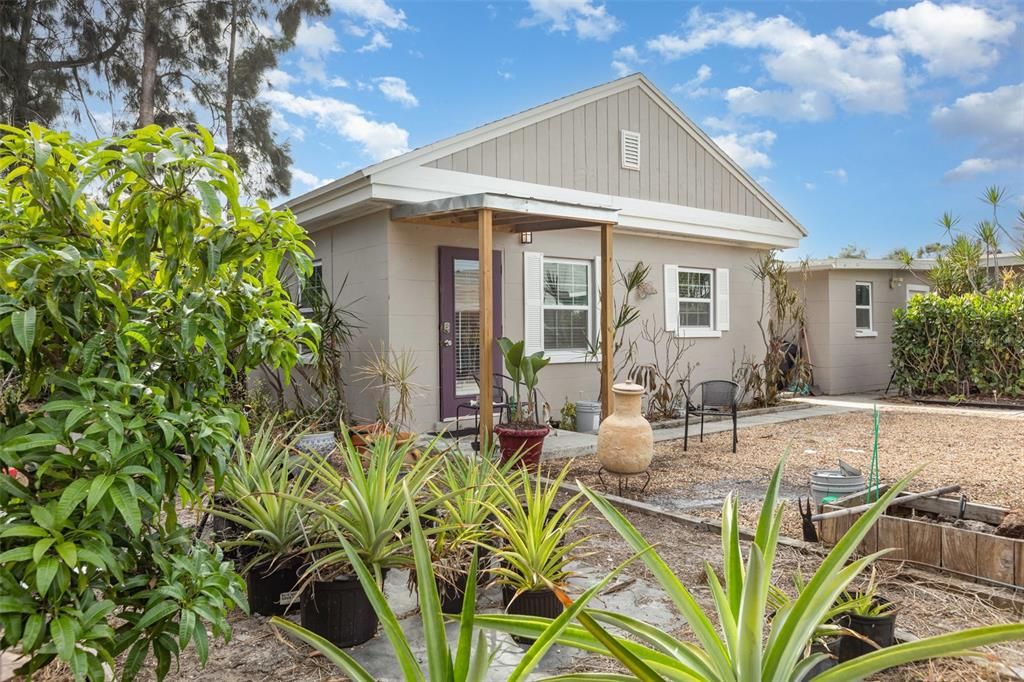 待售: $425,000 (4 贝兹, 3 浴室, 2100 平方英尺)