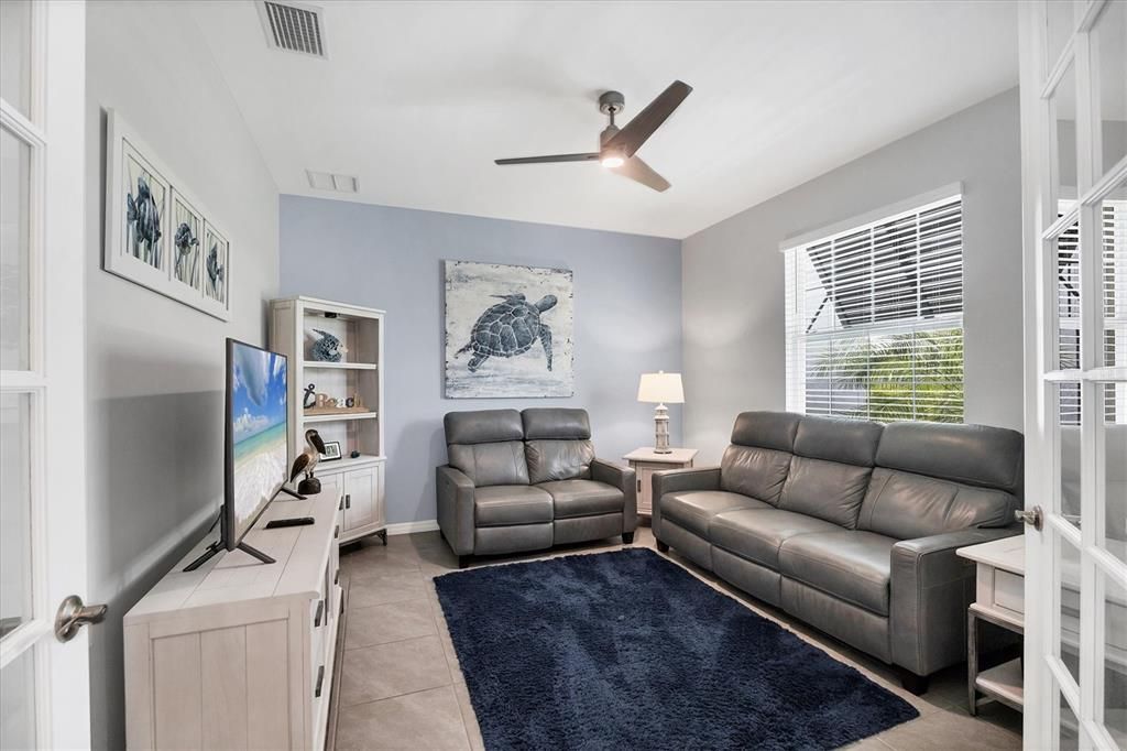 На продажу: $498,000 (3 спален, 2 ванн, 1992 Квадратных фут)