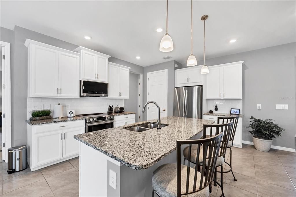 На продажу: $498,000 (3 спален, 2 ванн, 1992 Квадратных фут)