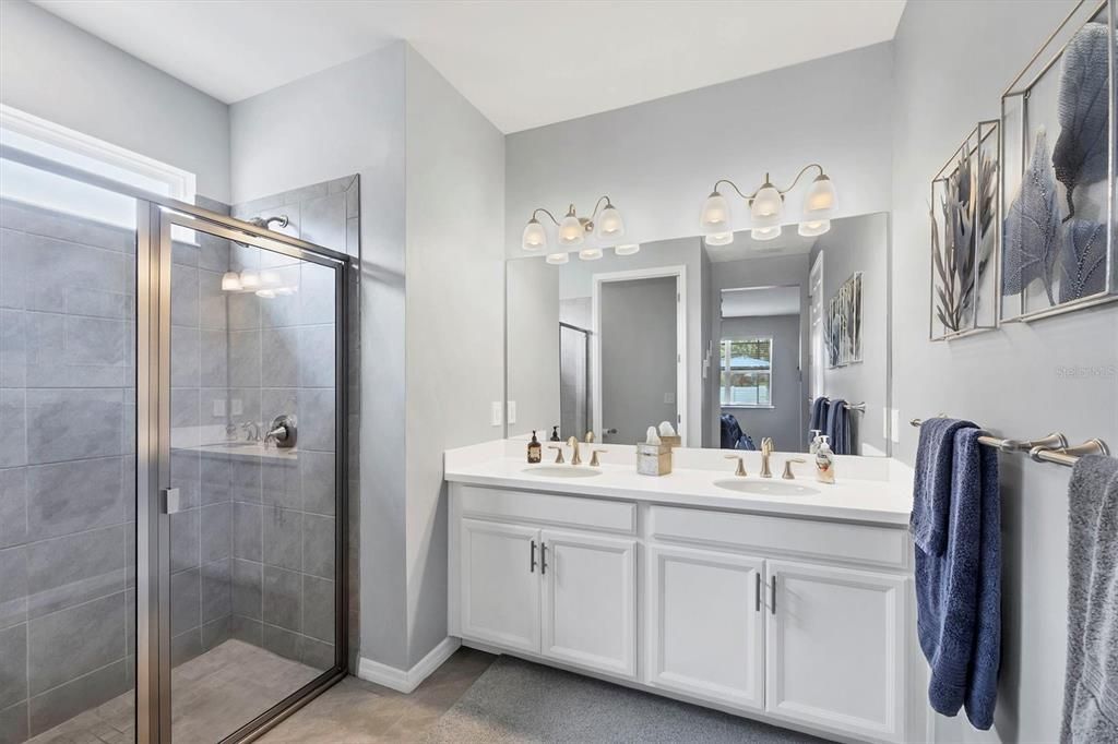 На продажу: $498,000 (3 спален, 2 ванн, 1992 Квадратных фут)