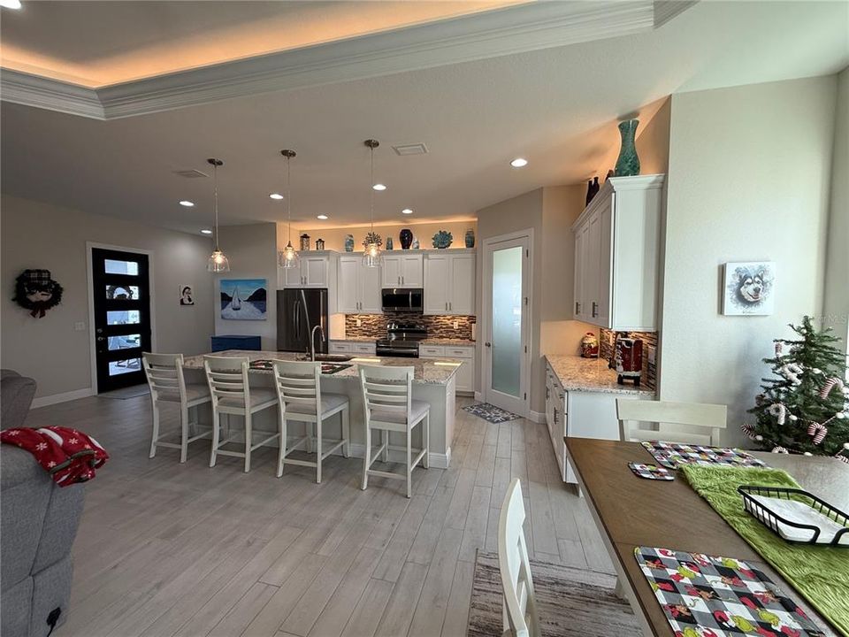 待售: $509,000 (2 贝兹, 1 浴室, 1595 平方英尺)