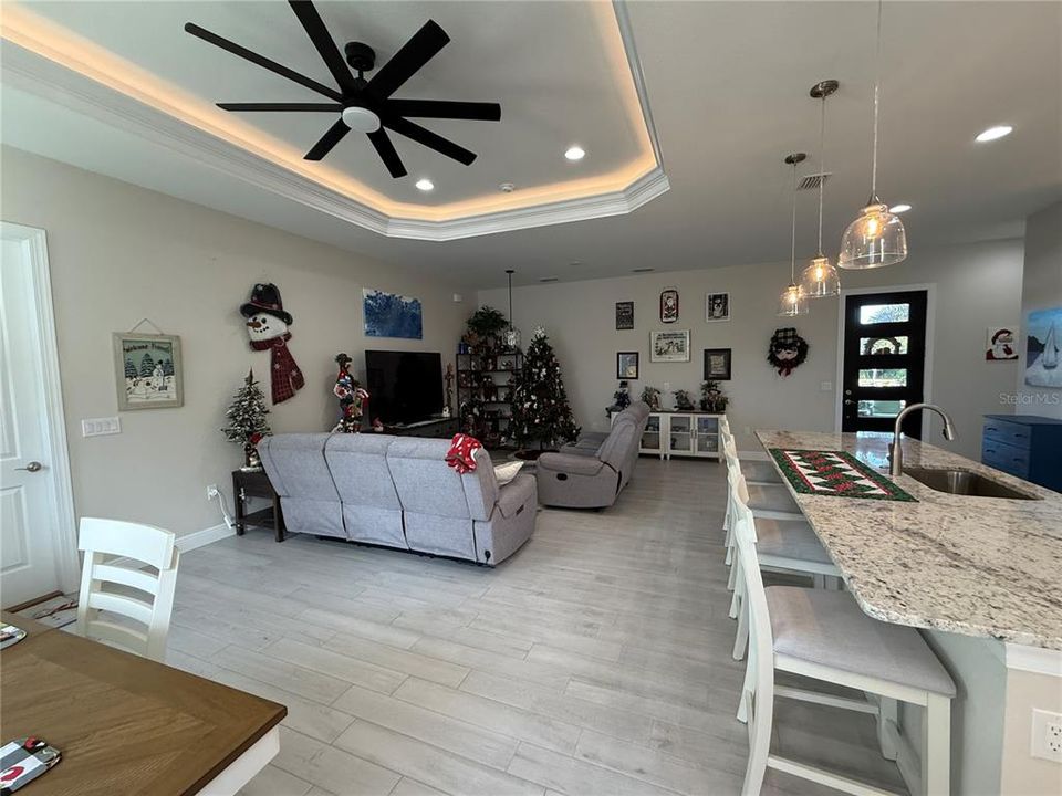 待售: $509,000 (2 贝兹, 1 浴室, 1595 平方英尺)