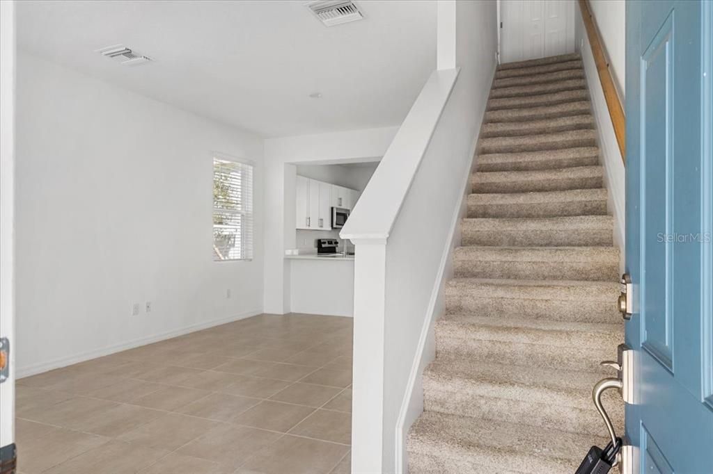 В аренду: $1,995 (2 спален, 2 ванн, 1235 Квадратных фут)