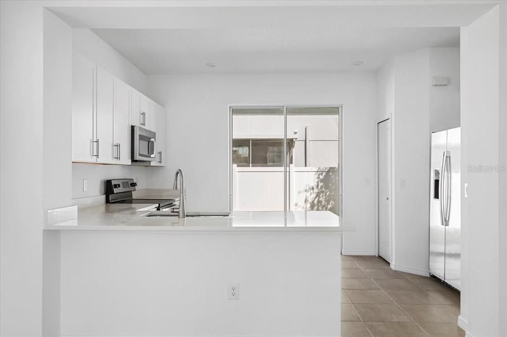 В аренду: $1,995 (2 спален, 2 ванн, 1235 Квадратных фут)