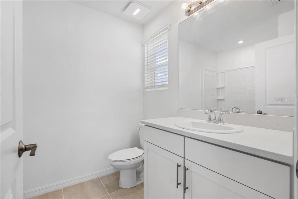 В аренду: $1,995 (2 спален, 2 ванн, 1235 Квадратных фут)