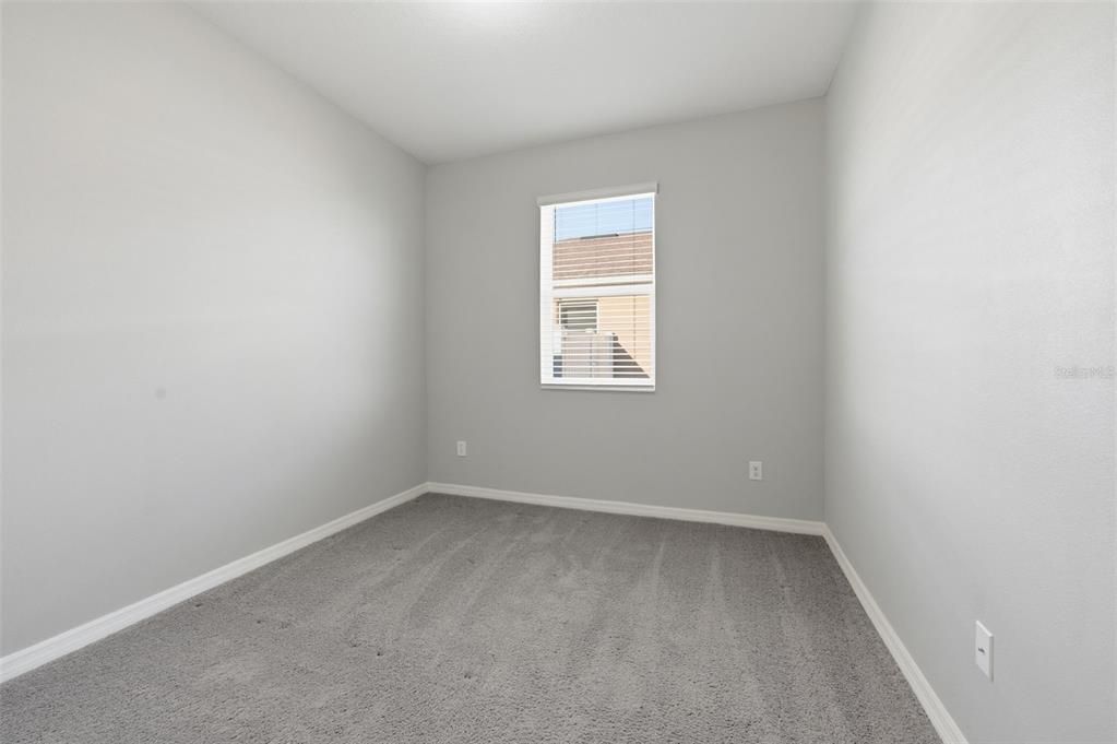 For Sale: $329,999 (4 beds, 2 baths, 1696 Square Feet)