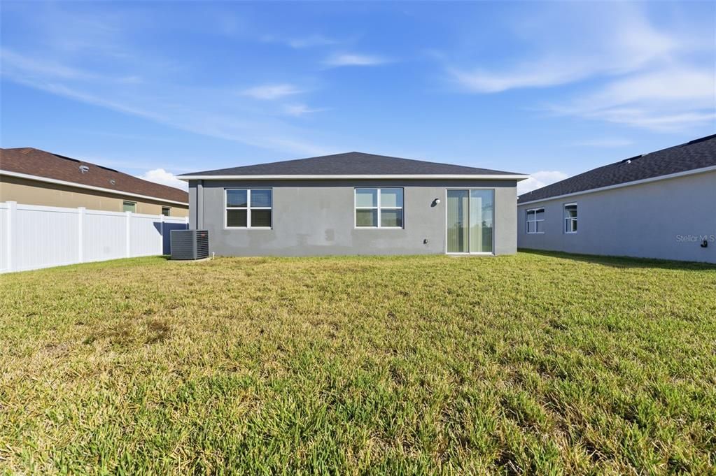For Sale: $329,999 (4 beds, 2 baths, 1696 Square Feet)