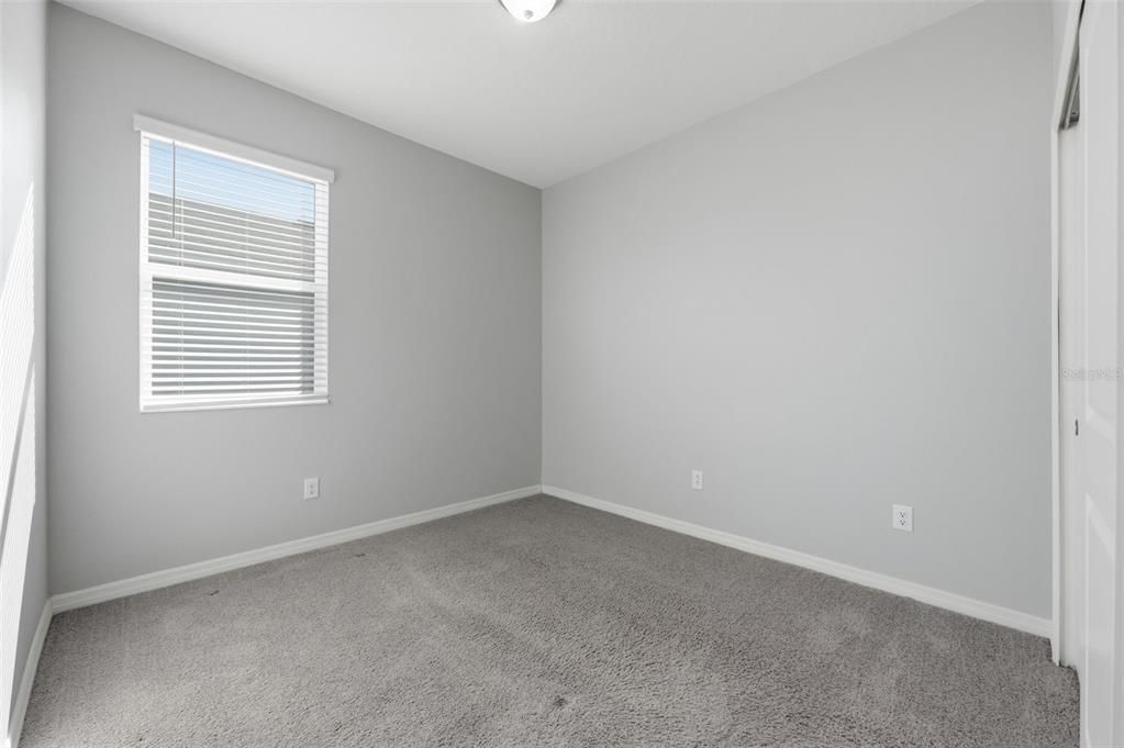 For Sale: $329,999 (4 beds, 2 baths, 1696 Square Feet)