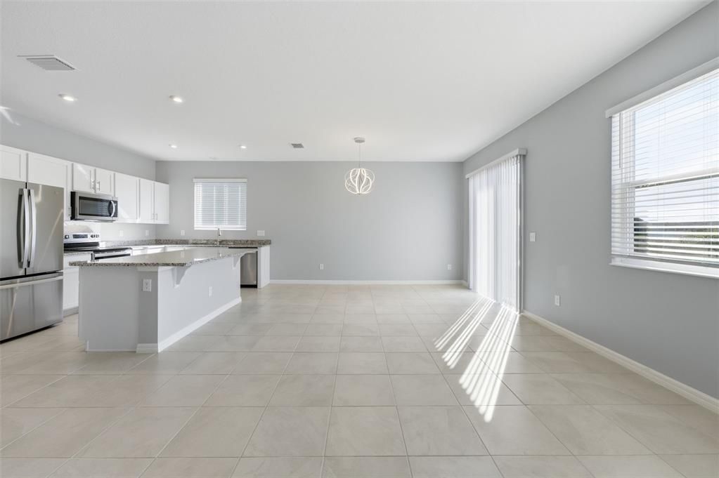 For Sale: $329,999 (4 beds, 2 baths, 1696 Square Feet)