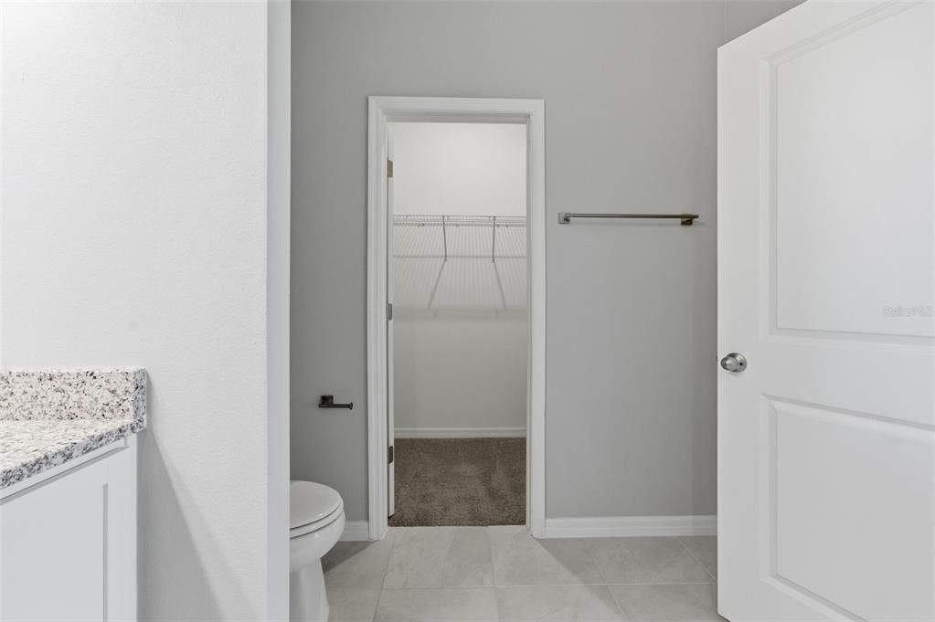 For Sale: $329,999 (4 beds, 2 baths, 1696 Square Feet)